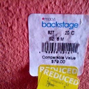 Jessica Simpson pumps